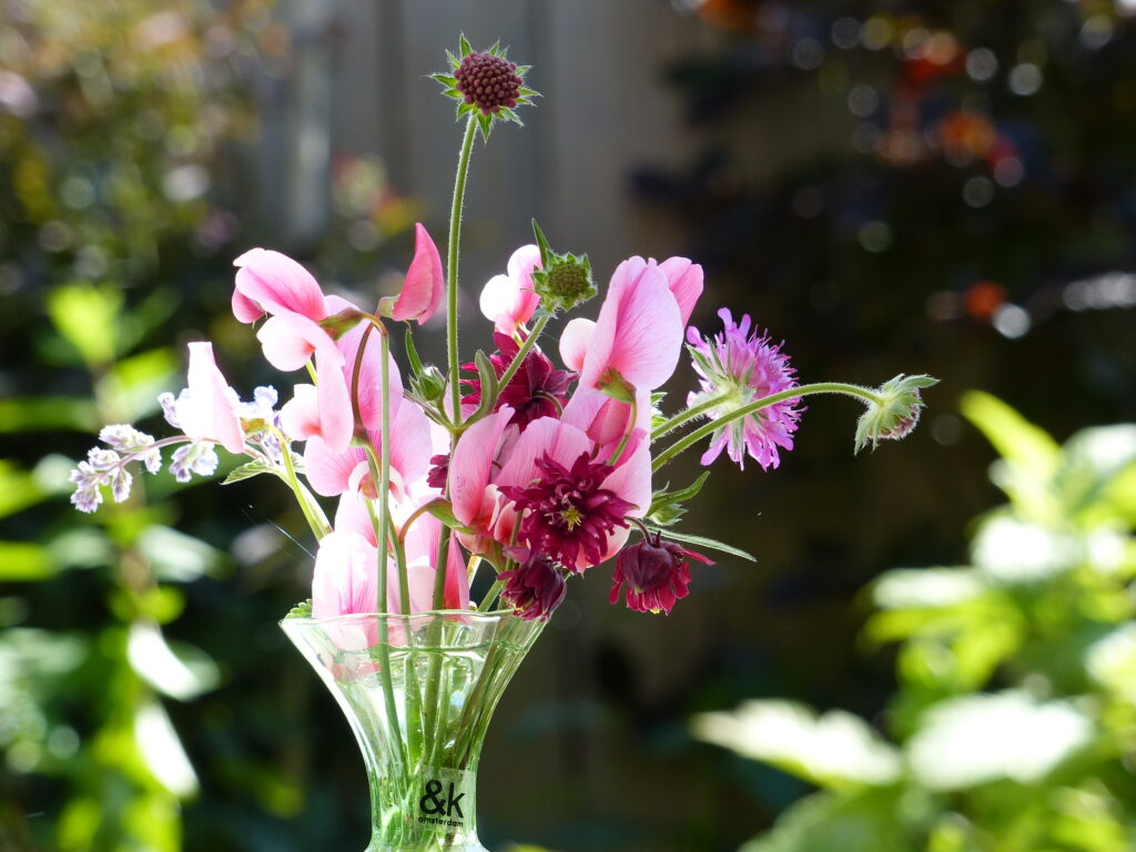 Plukboeket in klein vaasje